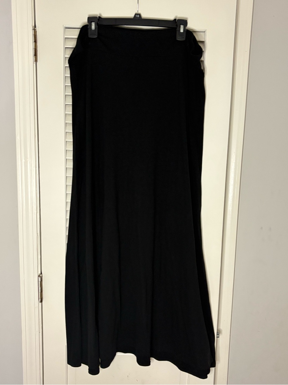 GAP Black Women's Maxi Skirt - Flowing Pull-On Style